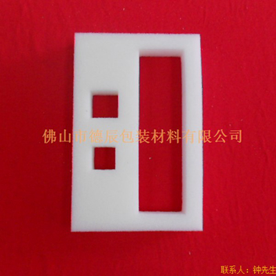 海綿內(nèi)托對(duì)各行各業(yè)產(chǎn)品起到絕緣、密封、防震、防塵、填充、隔音、固定，能夠保護(hù)包裝產(chǎn)品在運(yùn)輸過(guò)程中安然無(wú)恙，起到保護(hù)產(chǎn)品的一個(gè)作用，同時(shí)可以美化產(chǎn)品，提升產(chǎn)品檔次。
3海綿內(nèi)托適用范圍
