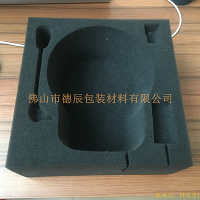 海綿內托對各行各業(yè)產(chǎn)品起到絕緣、密封、防震、防塵、填充、隔音、固定，能夠保護包裝產(chǎn)品在運輸過程中安然無恙，起到保護產(chǎn)品的一個作用，同時可以美化產(chǎn)品，提升產(chǎn)品檔次。